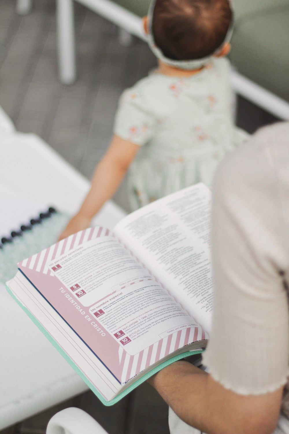NVI Biblia de la Mamá Ocupada, Imitación piel Turquesa