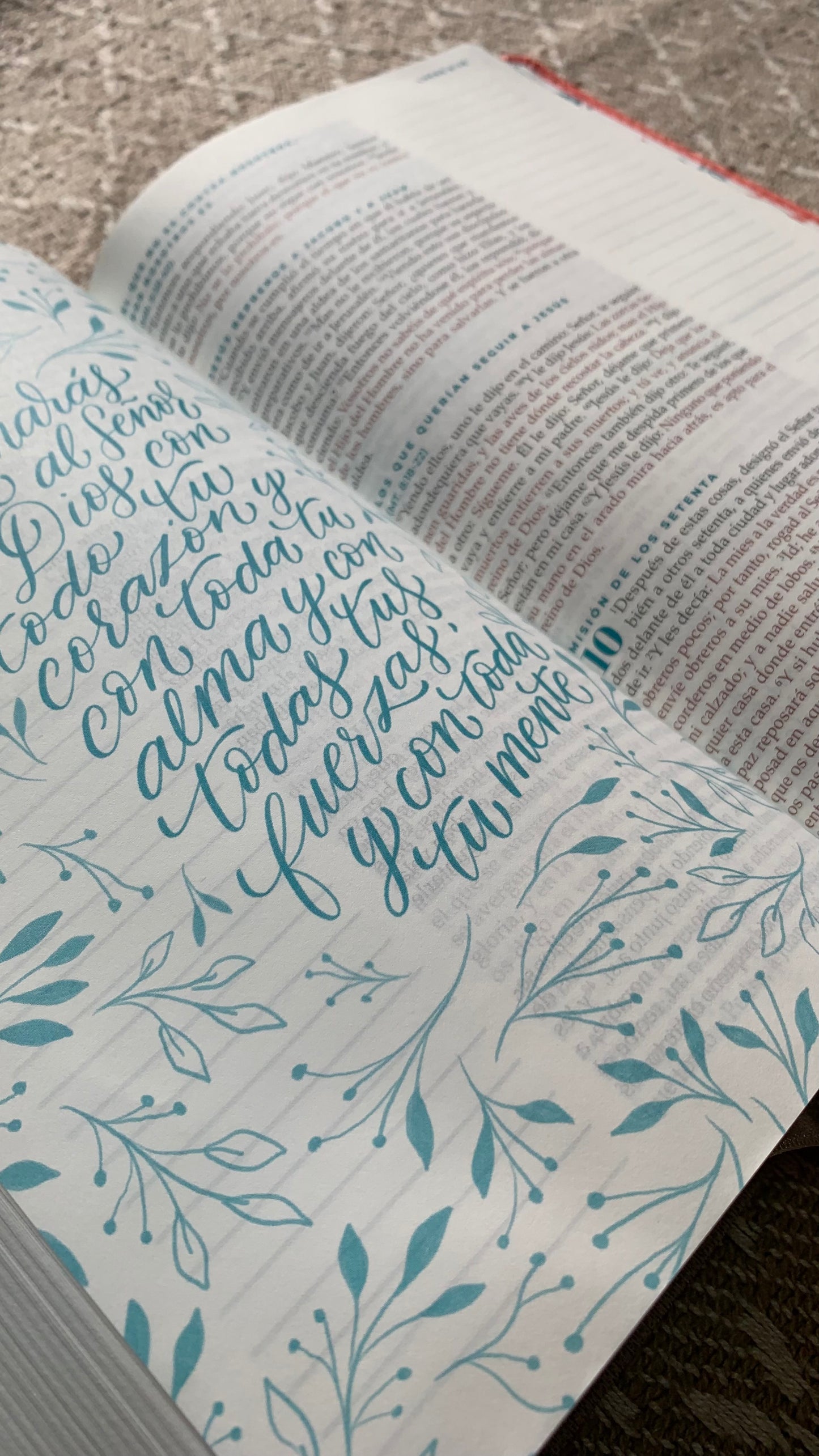 RVR 1960 Biblia devocional Mujer Verdadera - duotono coral