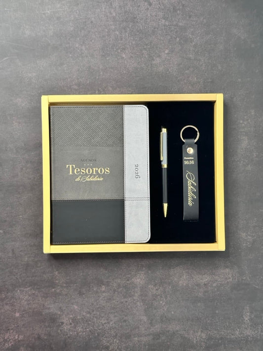 Agenda Tesoros de Sabiduría 2026 i/piel negro pack con llavero y bolígrafo