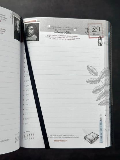 Agenda Tesoros de Sabiduría 2026 i/piel negro pack con llavero y bolígrafo