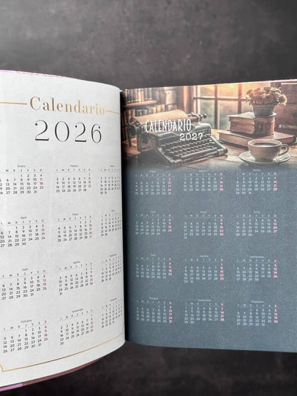 Agenda Tesoros de Sabiduría 2026 i/piel rosa pack con llavero y bolígrafo