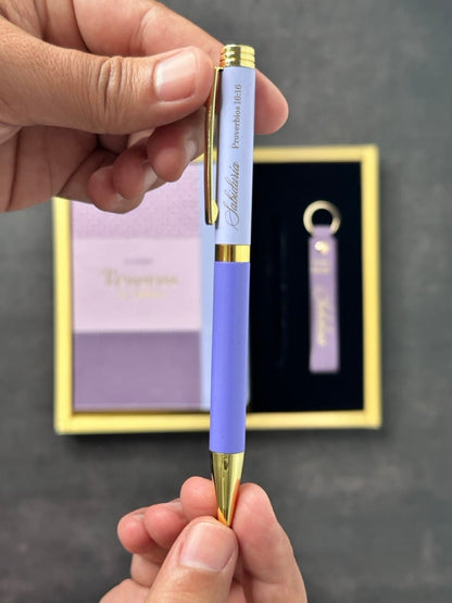 Agenda Tesoros de Sabiduría 2026 i/piel lila/lila pack con llavero y bolígrafo